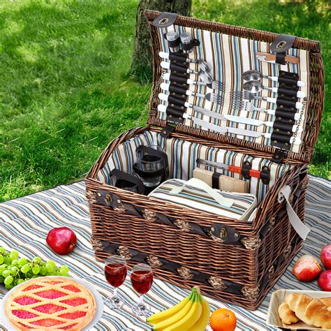 4 person picnic blanket.